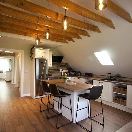 Connemara Luxury Apartment Kinvara Exteriör bild
